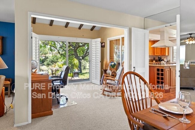 Building Photo - 12576 Oaks N Dr