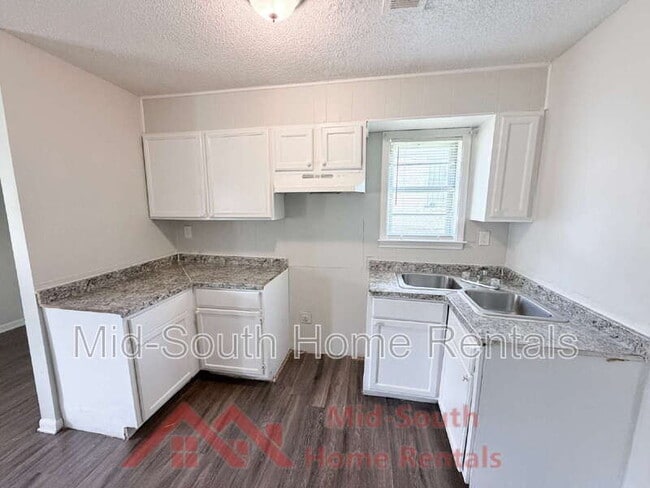Building Photo - 3431 Rebeh Rd