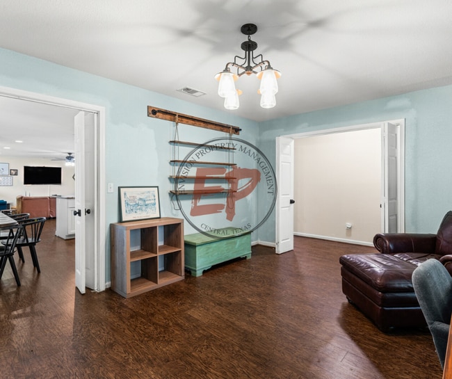 Building Photo - 5418 Lake Highlands Dr