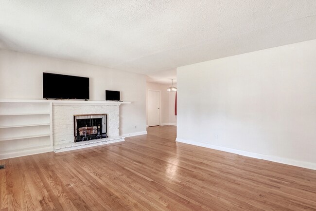 Building Photo - 1711 Rose St