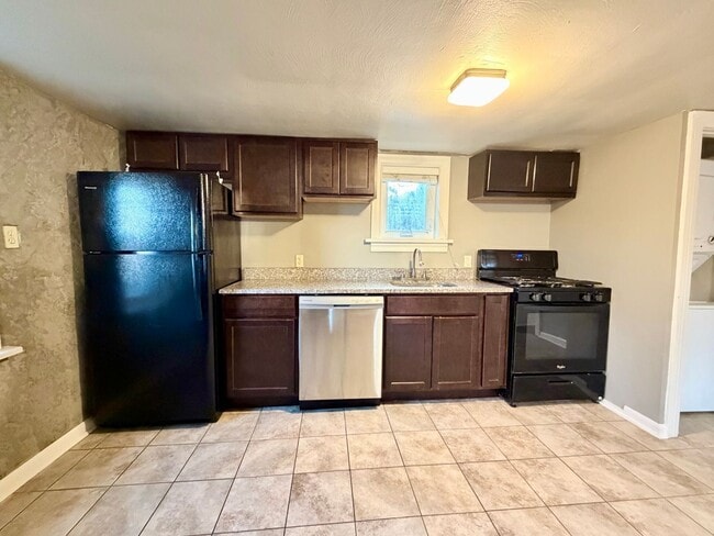 Building Photo - 19 Kosciusko Way