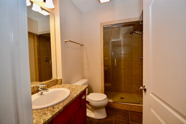 Building Photo - 1904 Alta Vista Ct