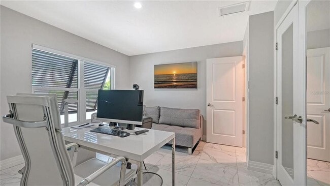 Building Photo - 245 Bird Key Dr