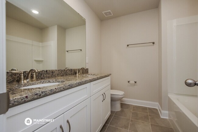 Building Photo - 3909 Allenby Pl