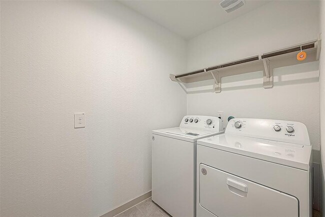 Building Photo - 7006 Telford Holw Trl