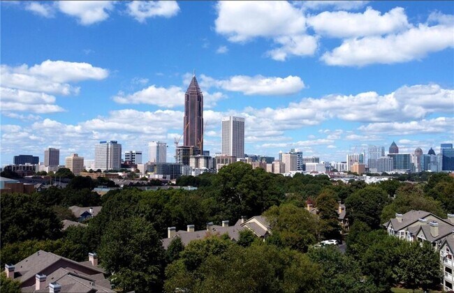 Building Photo - 52 Reynolds Square Ln