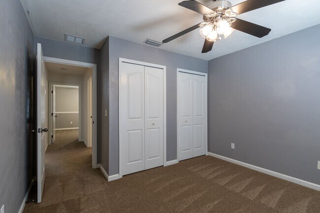 Building Photo - Charming 3BR/2BA Brick Home in the Heart o...
