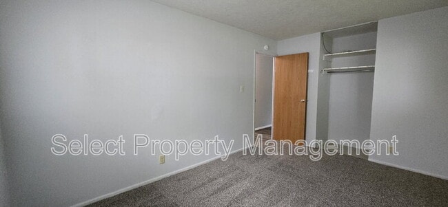 Building Photo - 1512 Cinnamon Rd