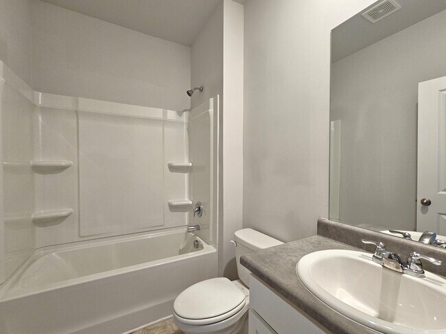 Building Photo - 1319 Birch Cir