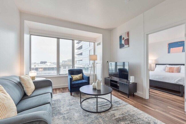 Building Photo - 100 Pier 4 Blvd.