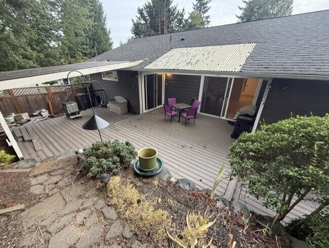 Building Photo - 17614 28th Ave SE