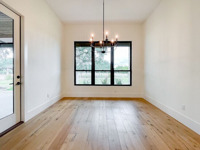 Building Photo - Copper Ridge Subdivision in New Braunfels