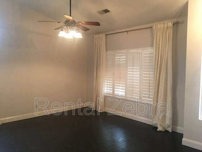 Building Photo - 3746 Pheasant Ct