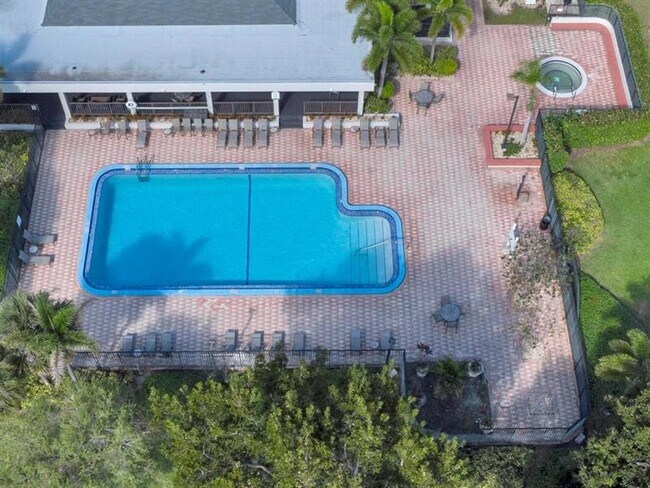 Building Photo - 1256 S Military Trail