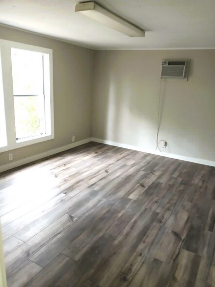 Building Photo - 109 Harmons Way