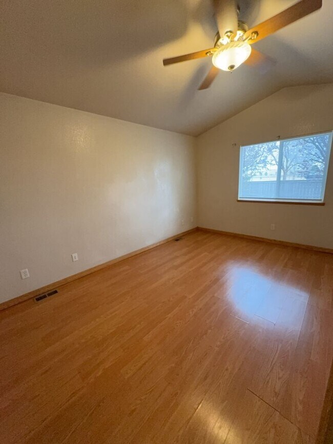 Building Photo - Move-In Ready Home in Wellington