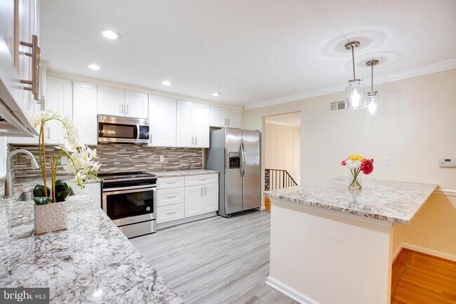 Building Photo - 1501 Walden Dr