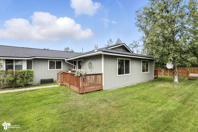Building Photo - 2 bed 1 bath home