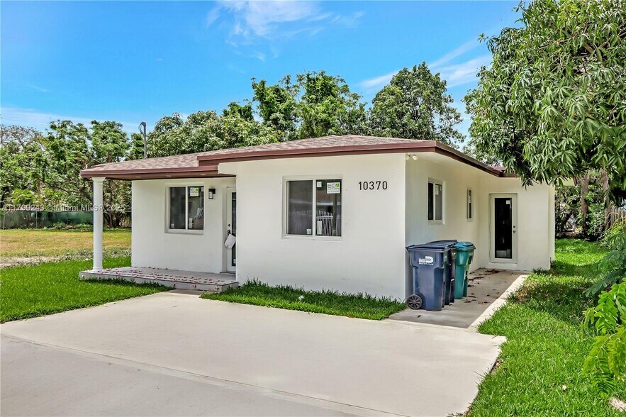 Primary Photo - 10370 SW 174th Ter
