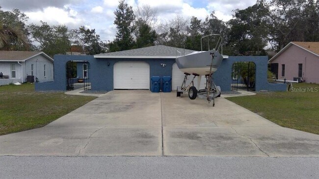 Building Photo - 7467 Mead Dr