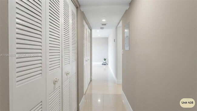 Building Photo - 750 NW 43rd Ave