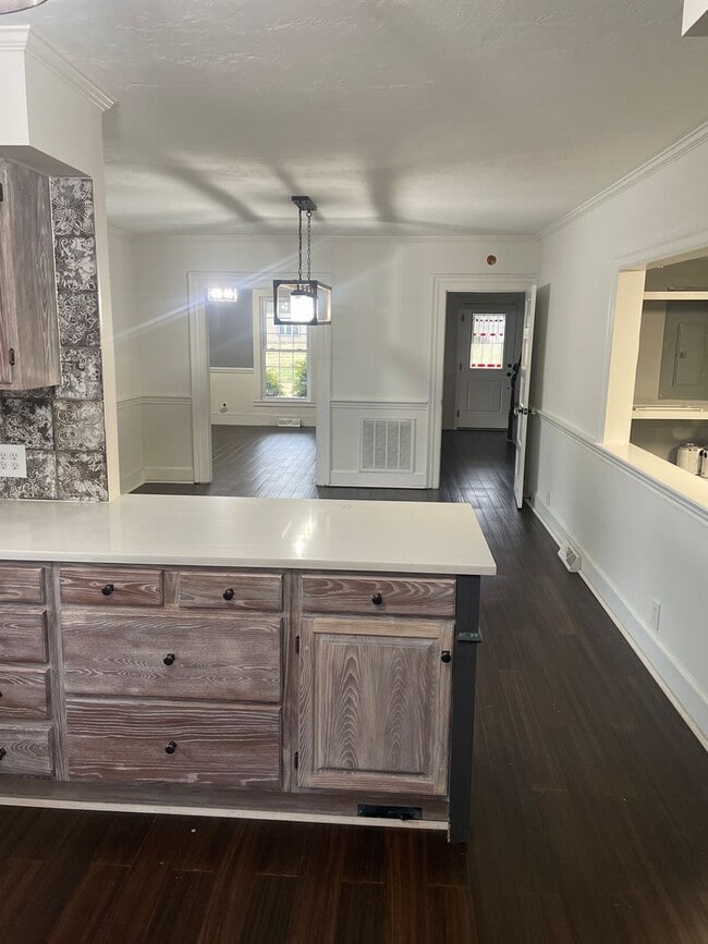 Building Photo - 2812 Kecoughtan Rd