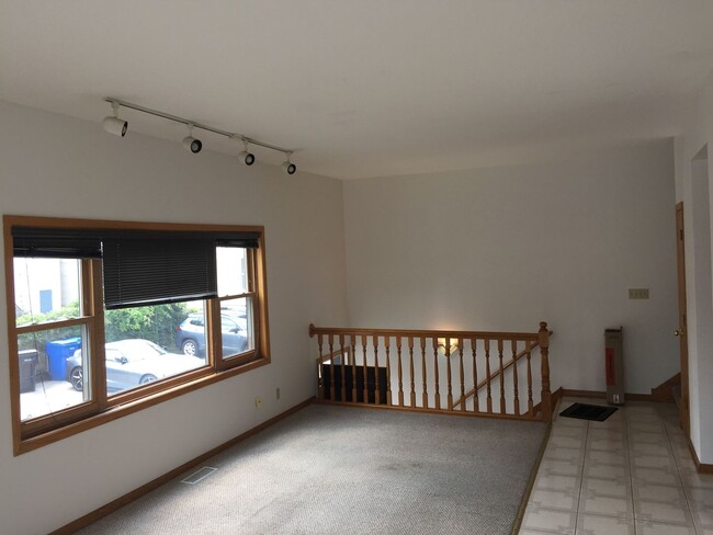 Building Photo - 3615 N Wayne Ave