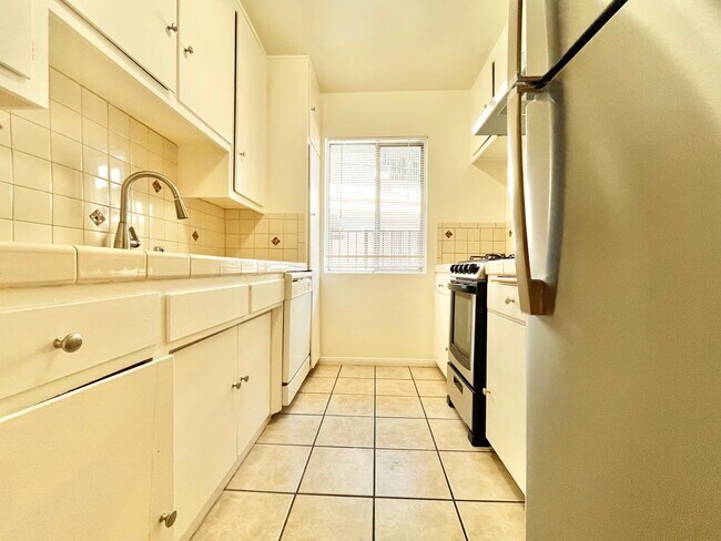 Building Photo - 4100 Arch Dr