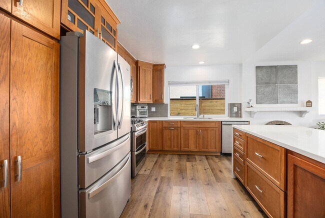 Building Photo - Enjoy the view from this 4 bedroom home with solar and overlooking the lagoon in quiet neighborhood