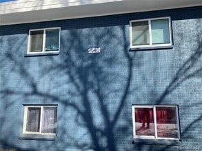 Building Photo - 2540 Kenton St