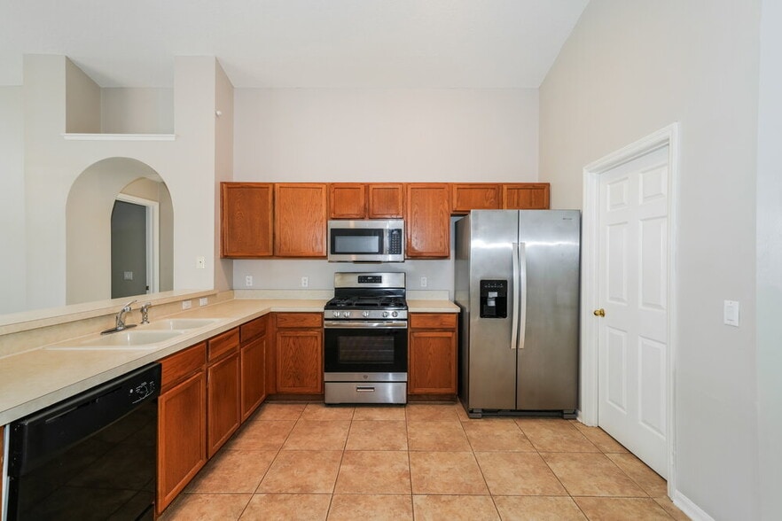 Building Photo - 8606 Baneberry Ct