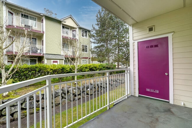 Building Photo - 13000 Admiralty Way