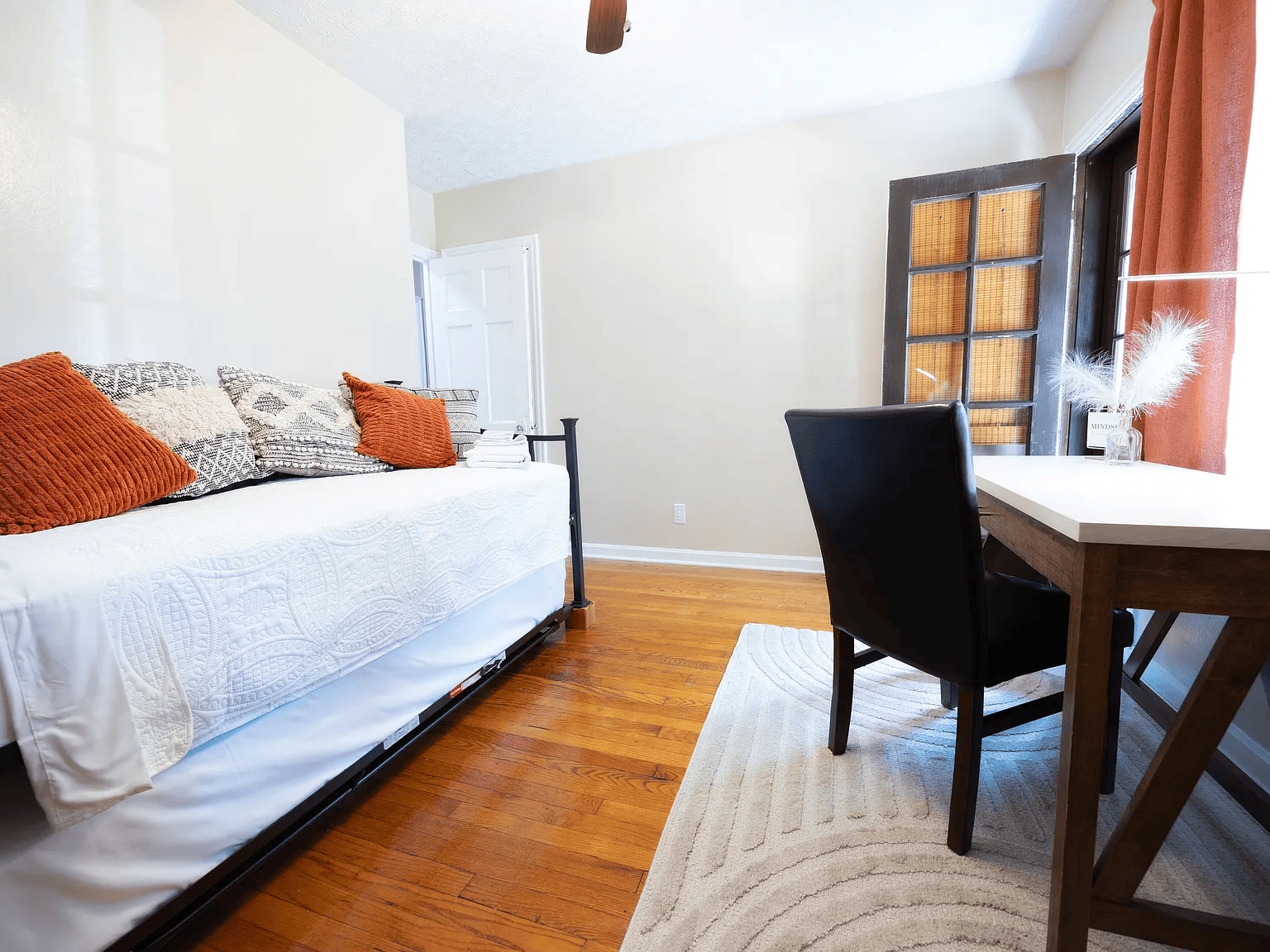 Building Photo - 3682 Glencairn Rd