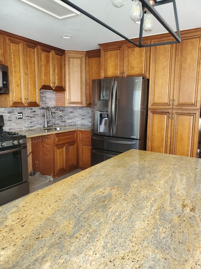 Building Photo - 336 Nueve Ct