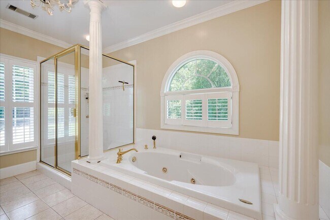 Building Photo - 163 Dumbridge Rd