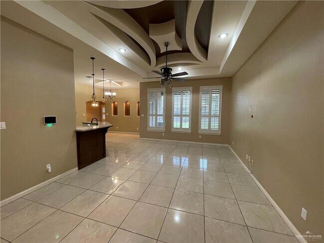 Building Photo - 2112 Kilgore Ave