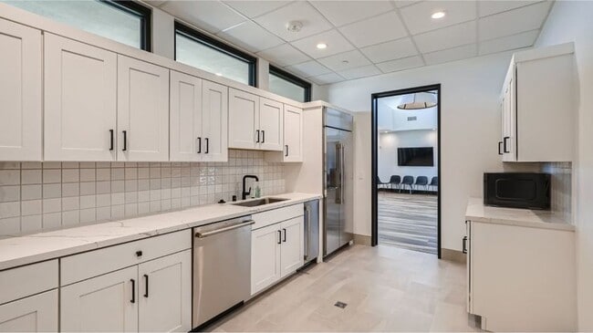 Building Photo - 904 Kings Clf Ln