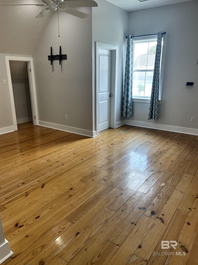Building Photo - 1139 Pink Poppy Ln