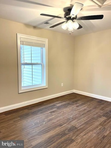 Building Photo - 8444 Blue Jay Meadows