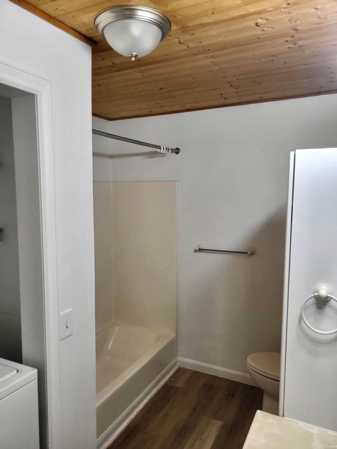 Building Photo - 404 2nd St