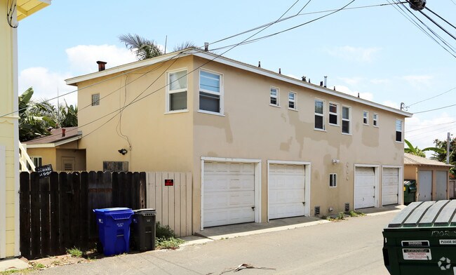Building Photo - 1705 S Myers St