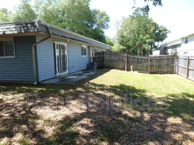 Building Photo - 217 Debby Ct