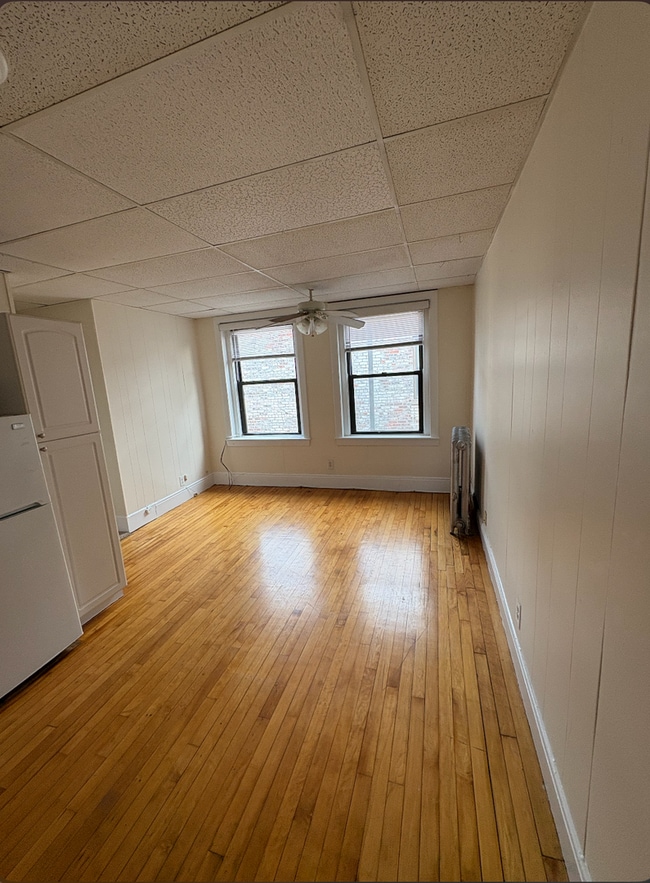 Building Photo - 437 Cambridge St