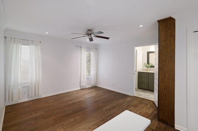 Building Photo - 4107 Tablerock Dr