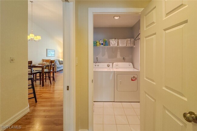 Building Photo - 1300 Misty Pines Cir