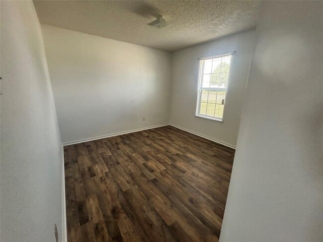 Building Photo - 4302 Janelle Dr