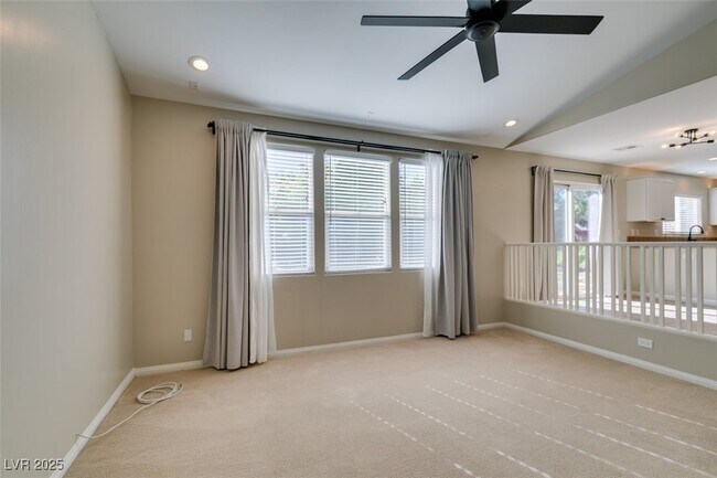 Building Photo - 25 Precipice Ct