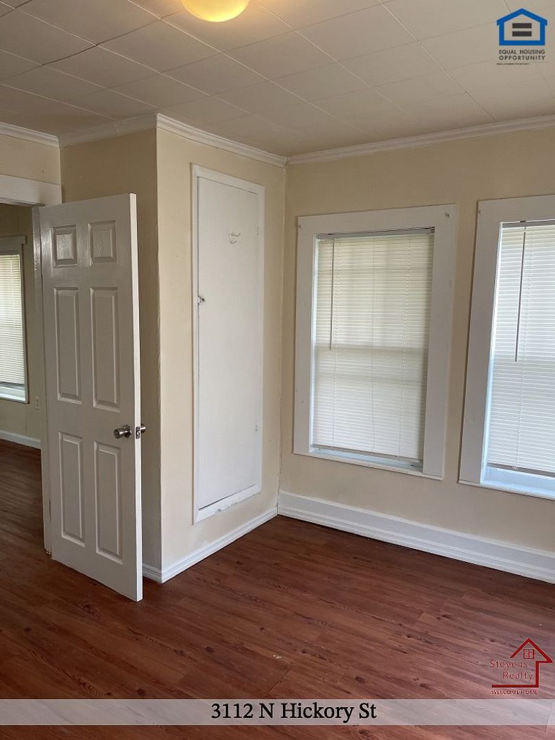 Building Photo - 3112 N Hickory St