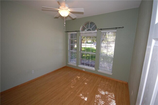 Building Photo - 1202 Pathfinder Way