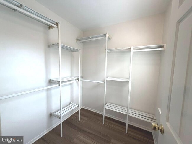 Building Photo - 2495 Vineyard Ln